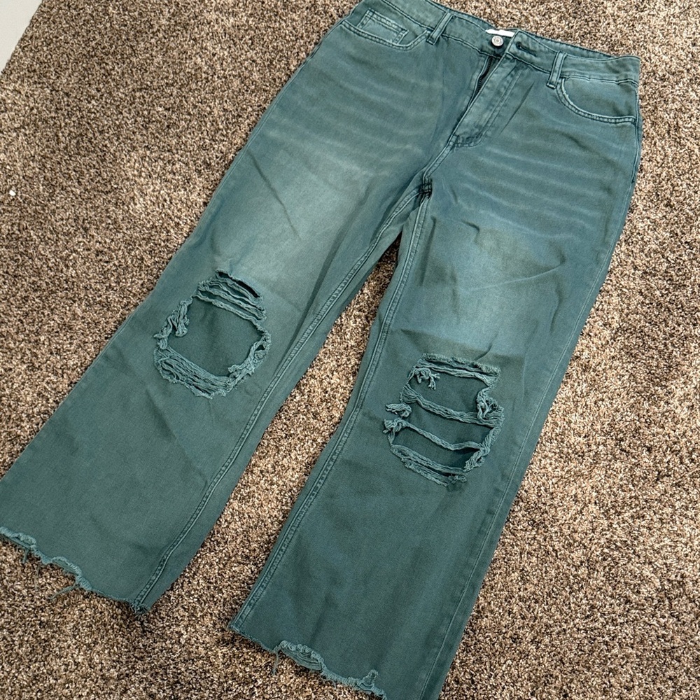 Stylish Green Distressed Women Jeans